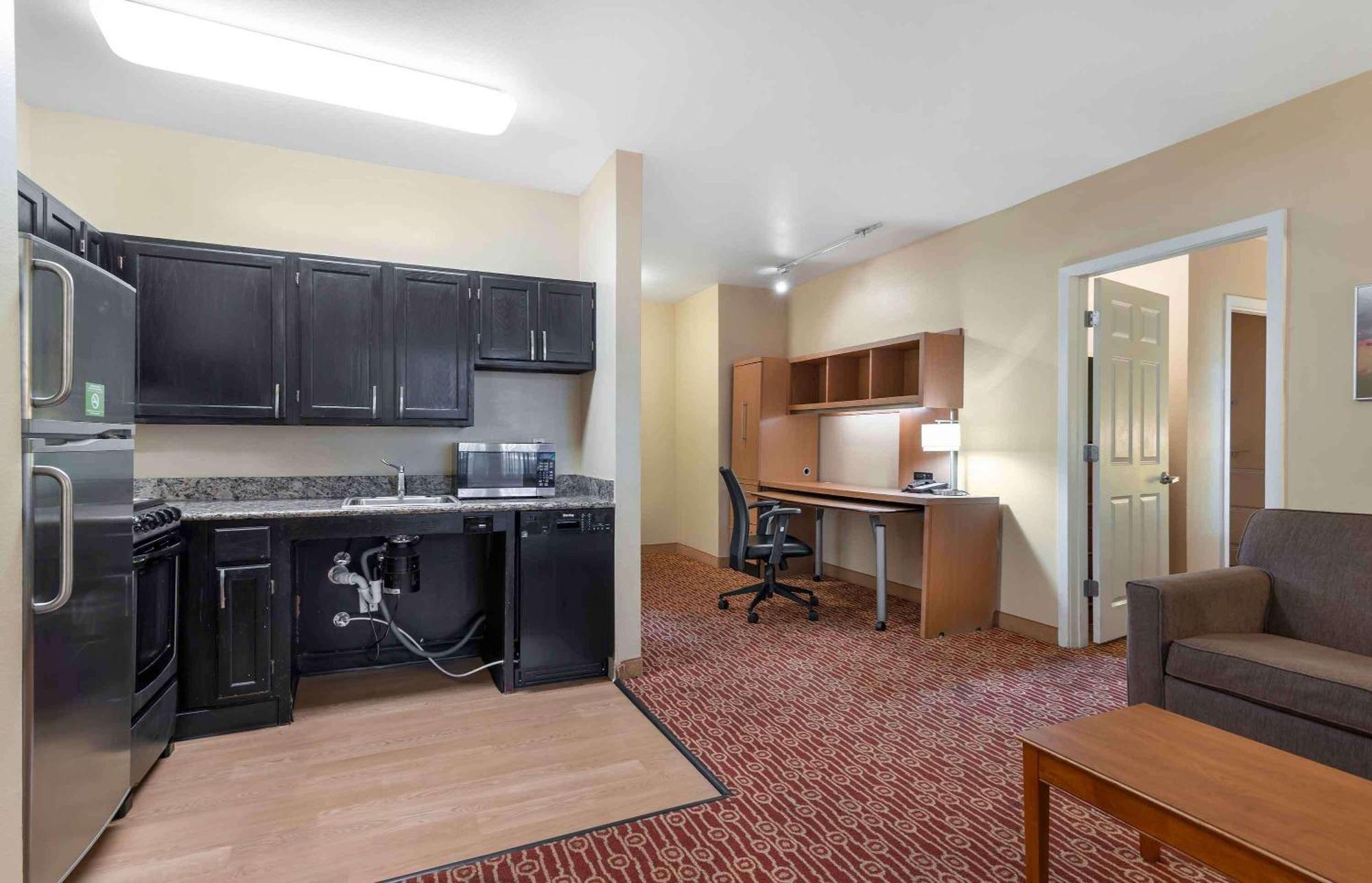 Extended Stay America Suites - Chantilly - Dulles Bagian luar foto