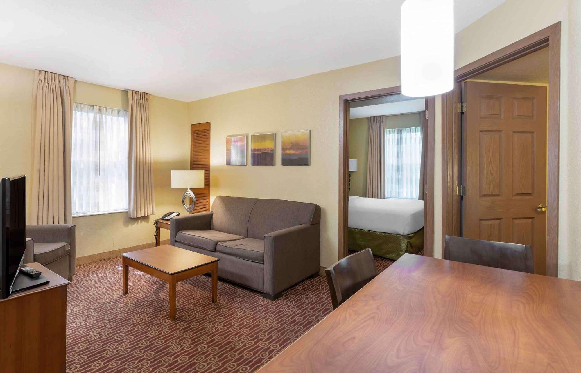 Extended Stay America Suites - Chantilly - Dulles Bagian luar foto
